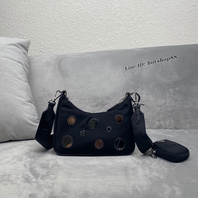 Prada專櫃爆款刺繡亮片三合一包包 1BH204 普拉達22年最新純手工刺繡肩背女包 csp1353